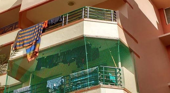 Машина для производства солнцезащитной сетки двойной иглы, тип DRCA, из первичного материала HDPE, зеленая солнцезащитная сетка